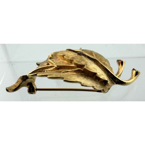 Jomaz Signed Fashion Vintage & Antique Brooches & Pins for  Vintage Signed Jomaz Gold Tone Leaf Brooch Textured Figural 1 1/4\